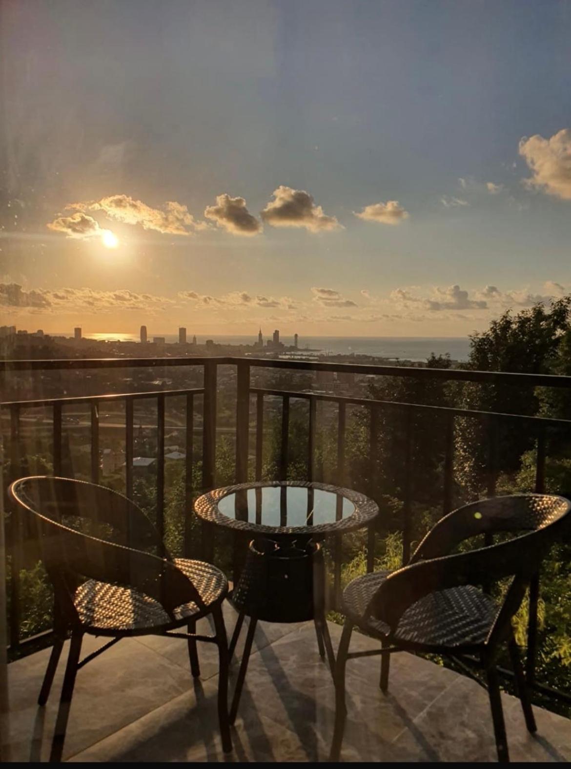 Gt House Batumi Ξενοδοχείο Εξωτερικό φωτογραφία