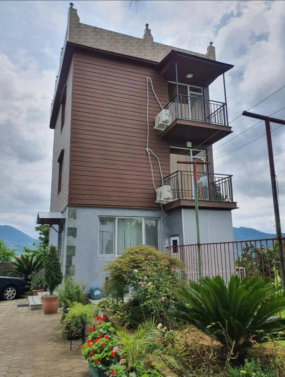 Gt House Batumi Ξενοδοχείο Εξωτερικό φωτογραφία