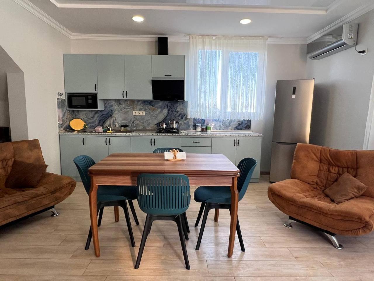 Gt House Batumi Ξενοδοχείο Εξωτερικό φωτογραφία