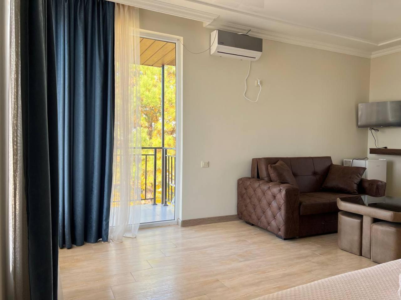 Gt House Batumi Ξενοδοχείο Εξωτερικό φωτογραφία