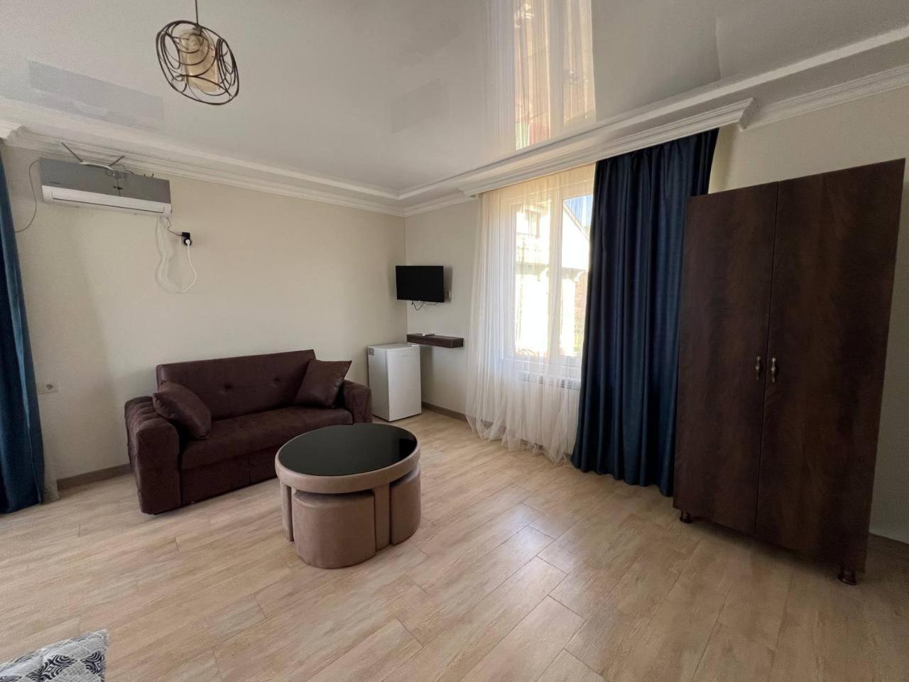 Gt House Batumi Ξενοδοχείο Εξωτερικό φωτογραφία